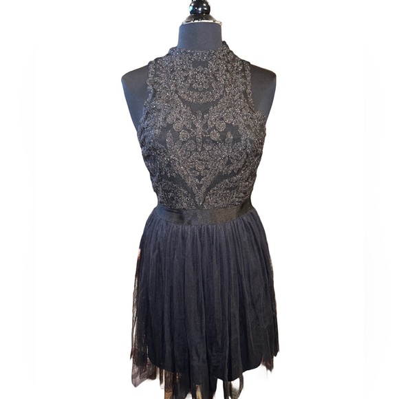 Little Black Dress - Picture 1 of 4